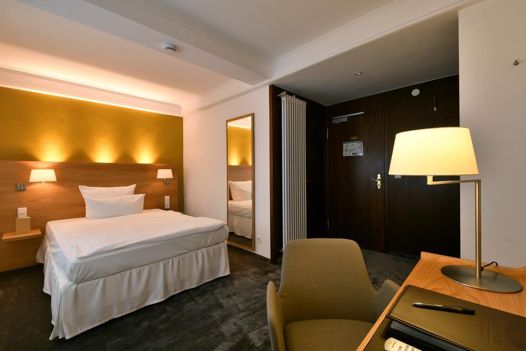 Hotel Adler אספרג מראה חיצוני תמונה